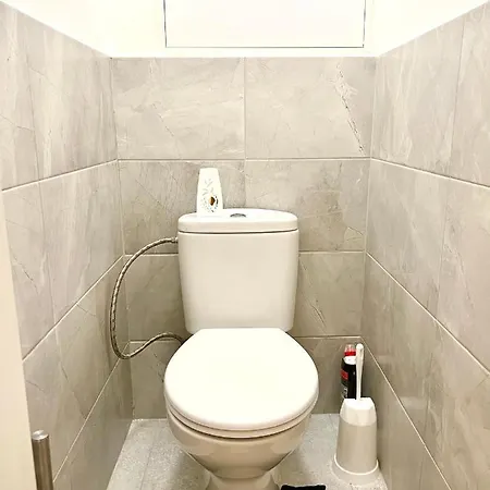 דירה Big 3 Separate Convenient Haven ! ברטיסלאבה